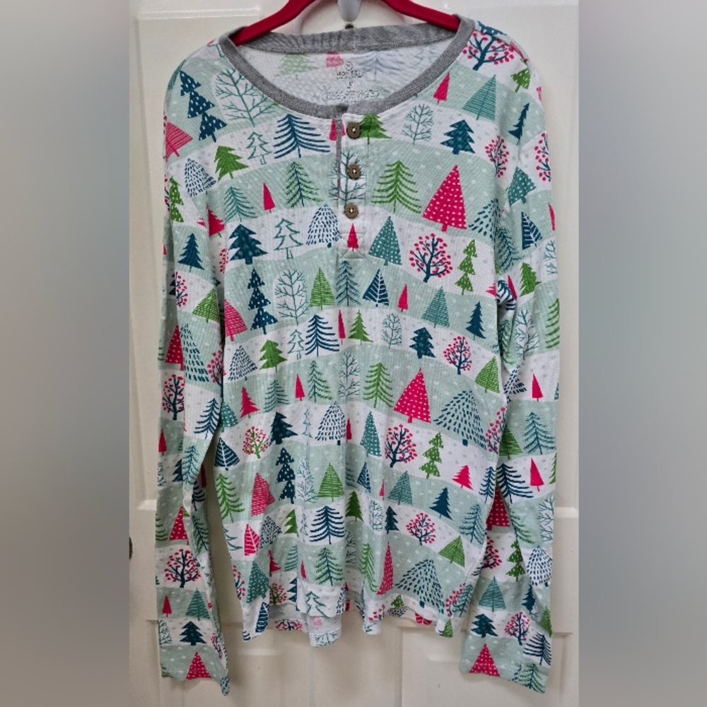 Honest Company Men's Pajama Festive Tree Print Long Sleeves Tops Size M